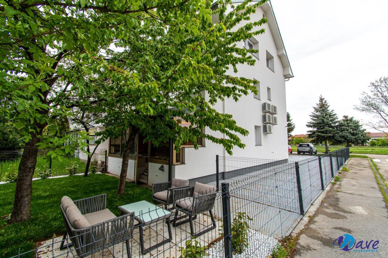 Modern Apartments Wave Near The Airport Velika Gorica Dış mekan fotoğraf